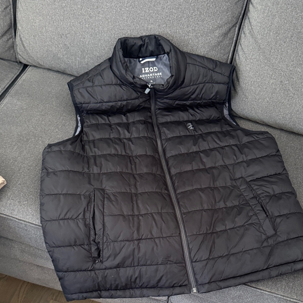 Izod Men's XL Quilted Black Vest